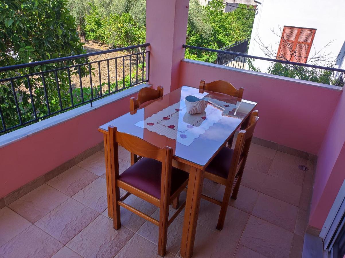 Villa Hospitality Nikiana Buitenkant foto